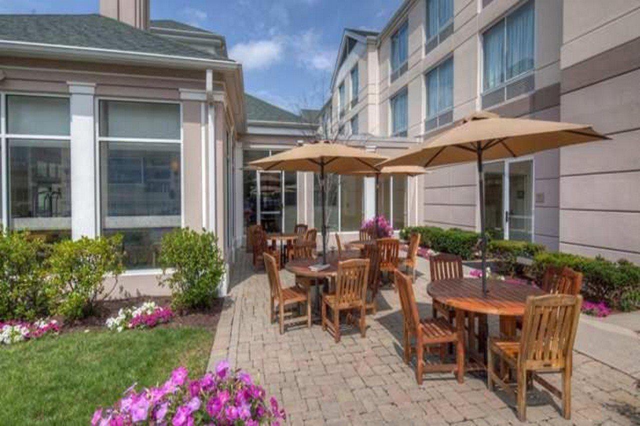 Hilton Garden Inn Norwalk Zewnętrze zdjęcie