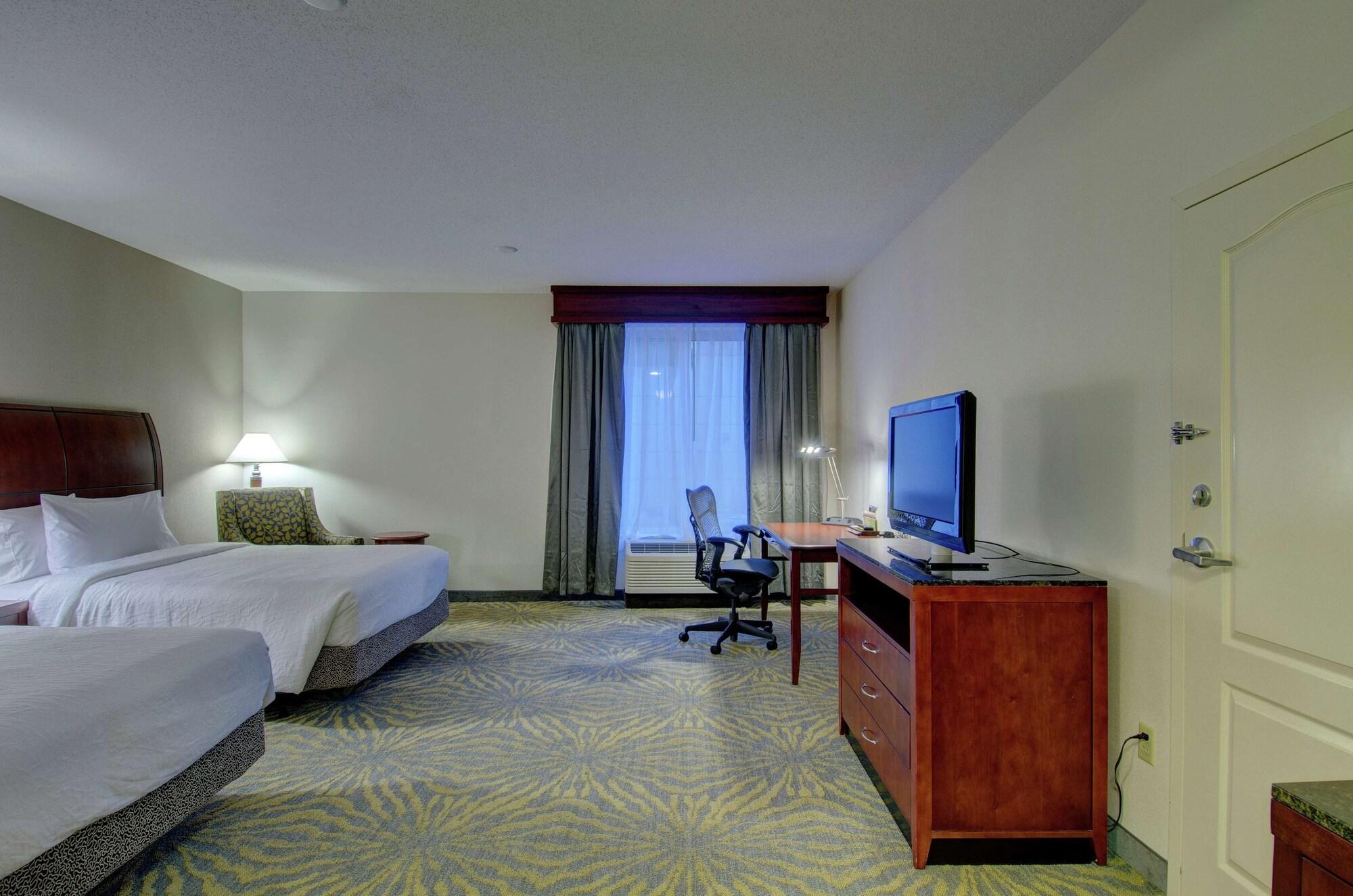 Hilton Garden Inn Norwalk Zewnętrze zdjęcie