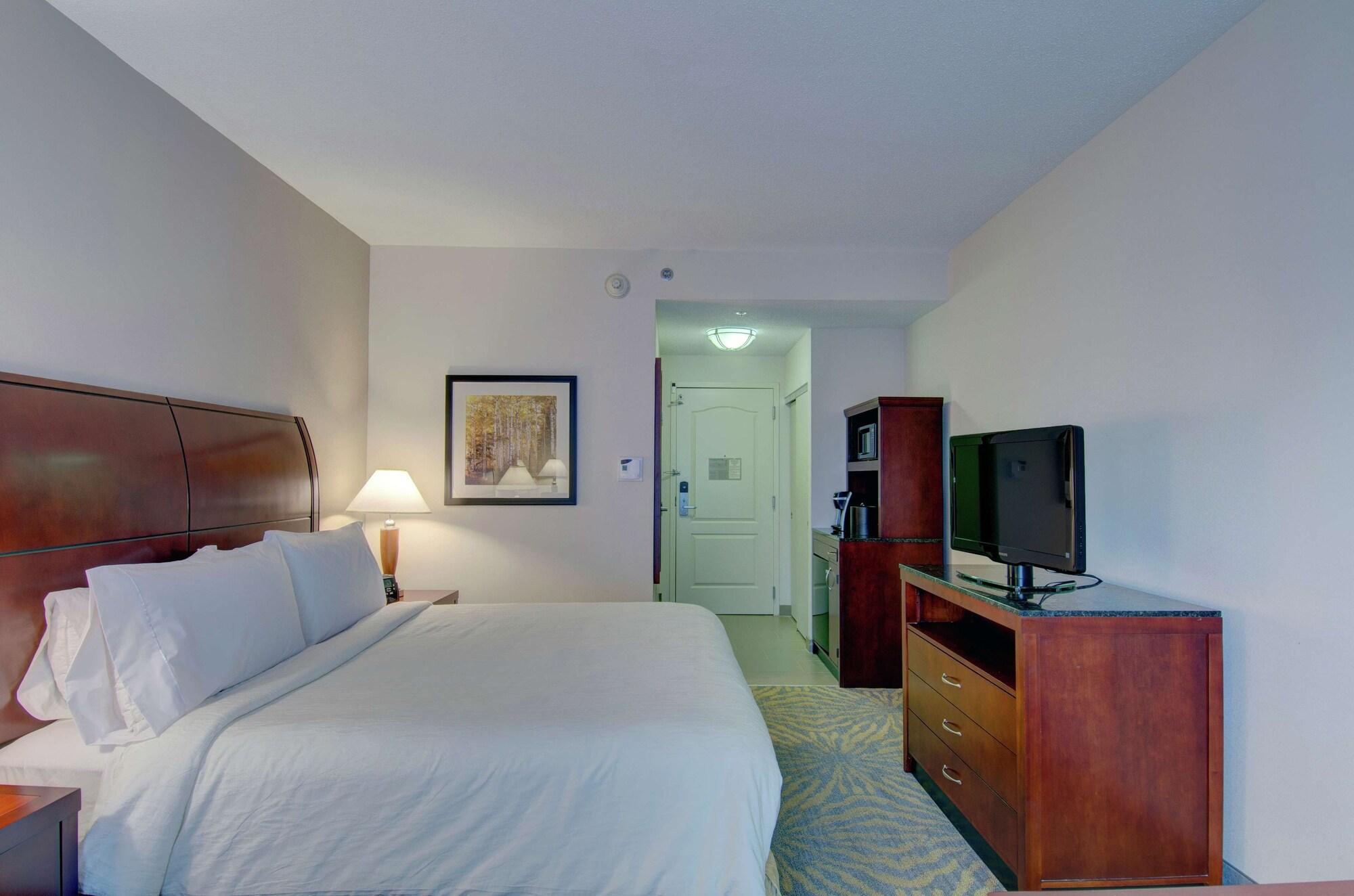 Hilton Garden Inn Norwalk Zewnętrze zdjęcie