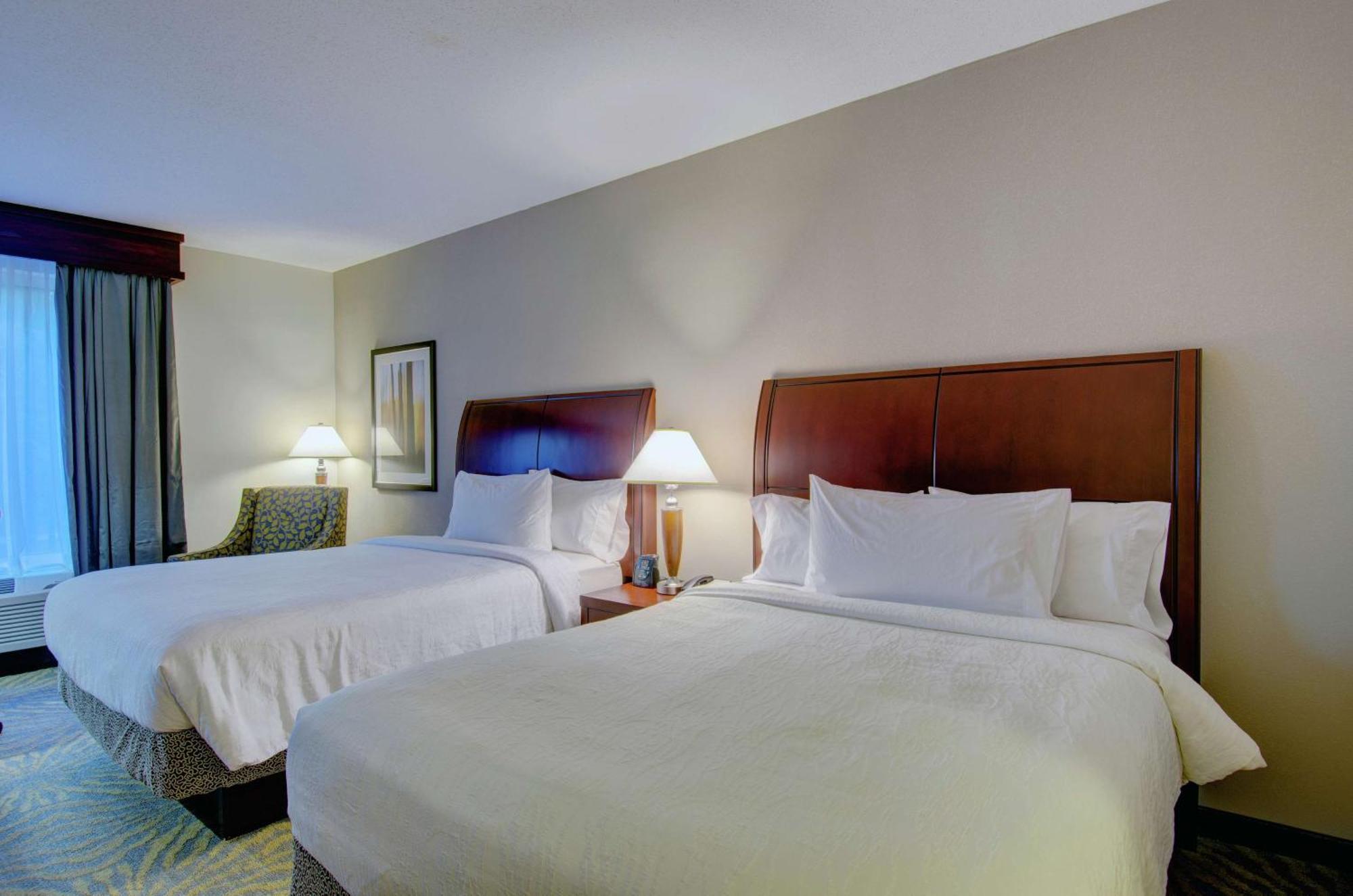 Hilton Garden Inn Norwalk Zewnętrze zdjęcie