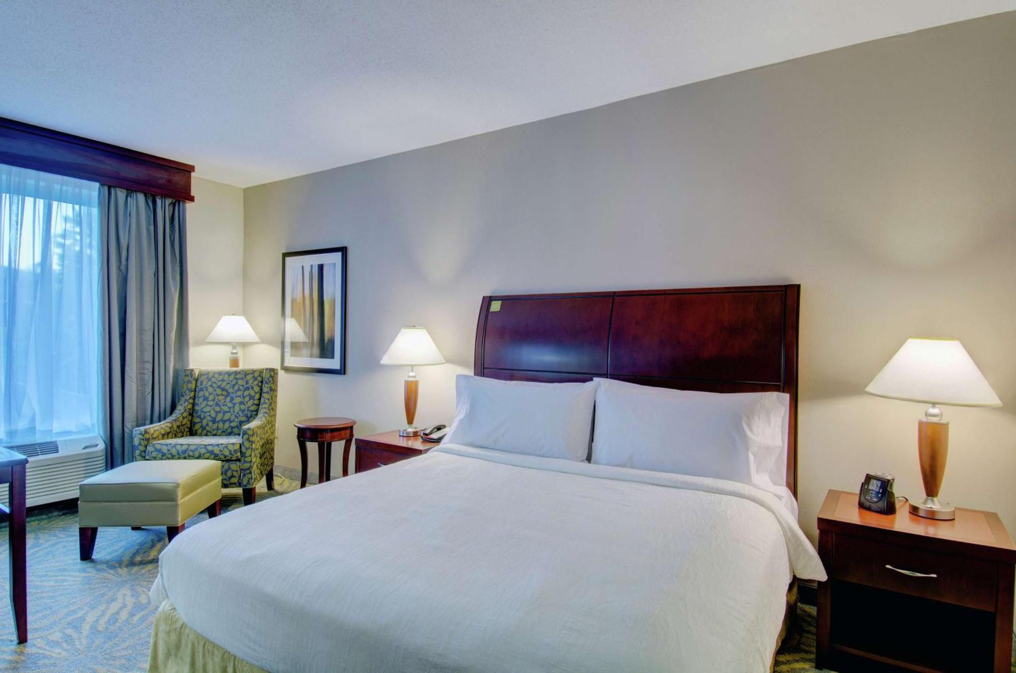 Hilton Garden Inn Norwalk Zewnętrze zdjęcie