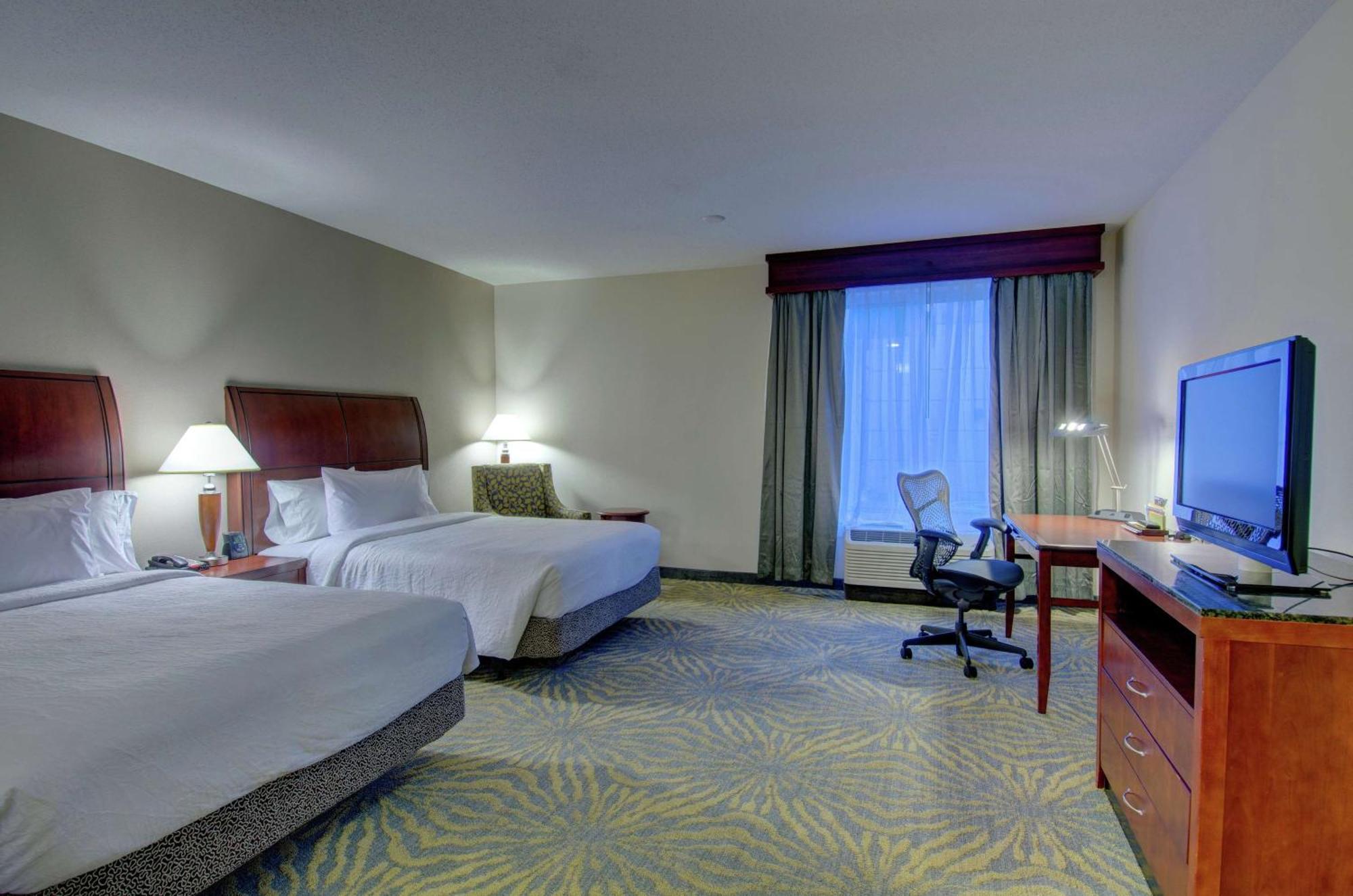 Hilton Garden Inn Norwalk Zewnętrze zdjęcie