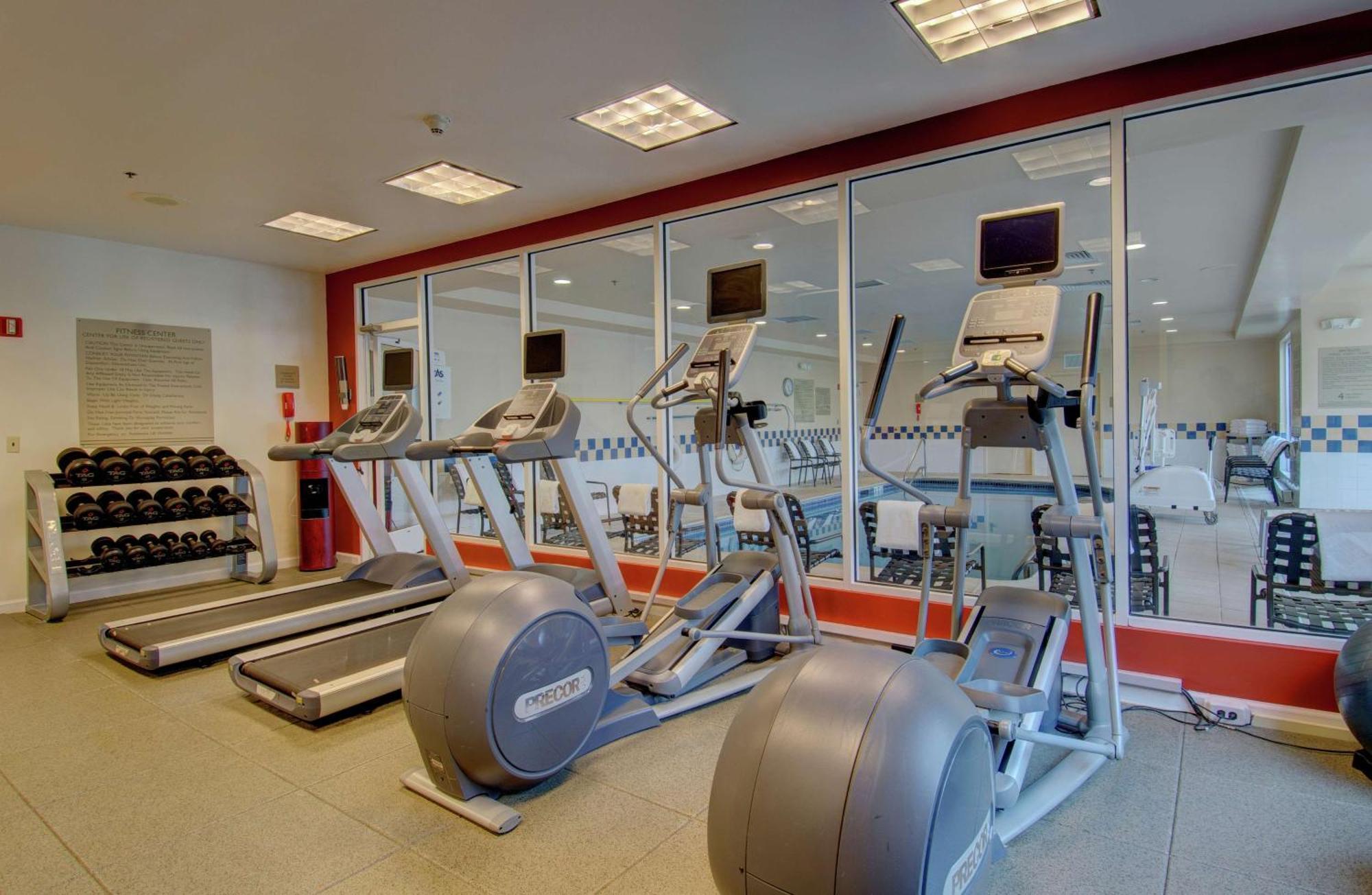 Hilton Garden Inn Norwalk Zewnętrze zdjęcie