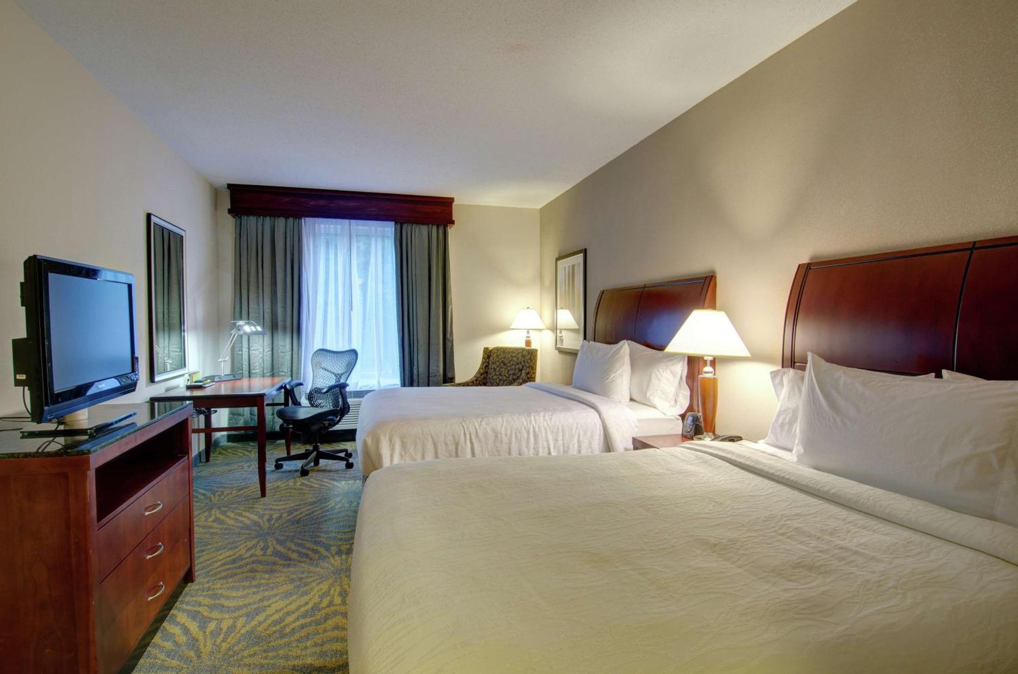 Hilton Garden Inn Norwalk Zewnętrze zdjęcie