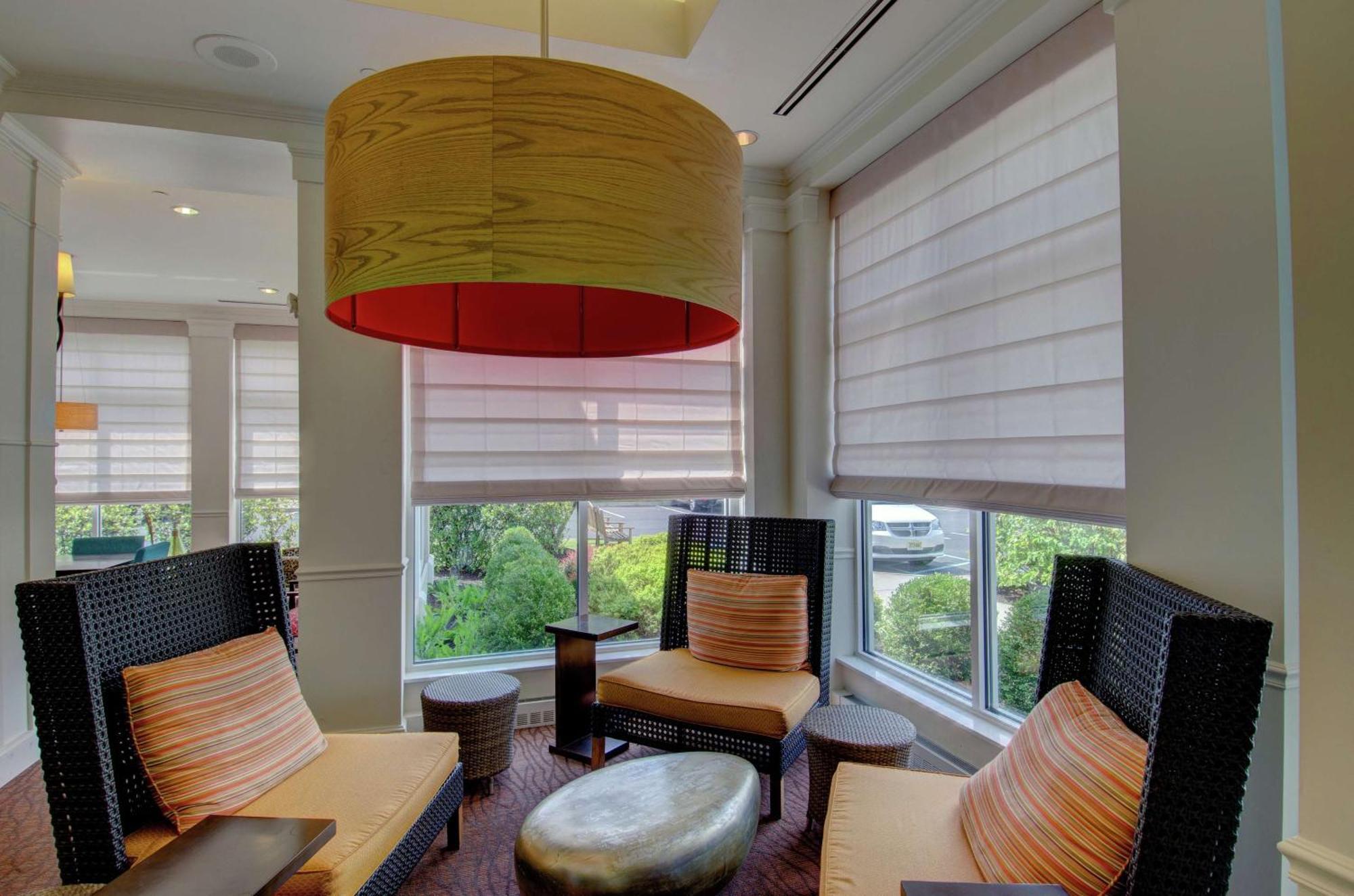 Hilton Garden Inn Norwalk Zewnętrze zdjęcie