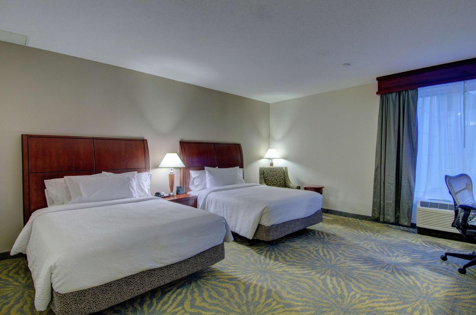 Hilton Garden Inn Norwalk Zewnętrze zdjęcie