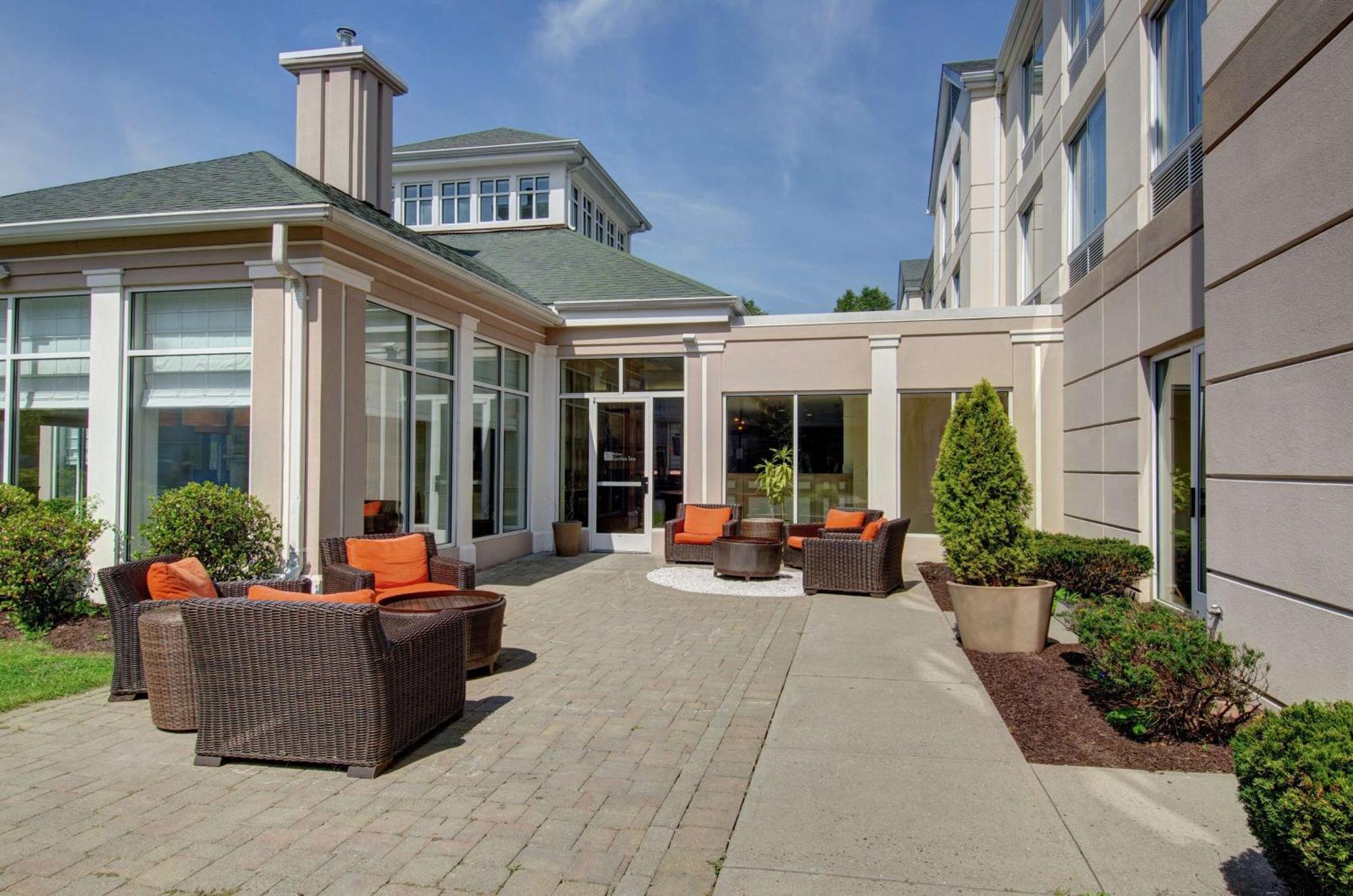 Hilton Garden Inn Norwalk Zewnętrze zdjęcie
